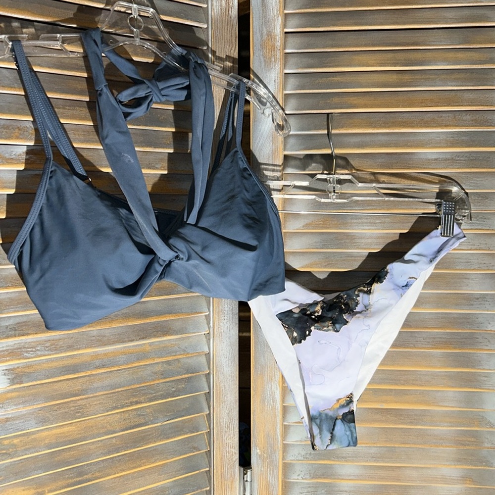Swimsuit - Picture 4 of 4
